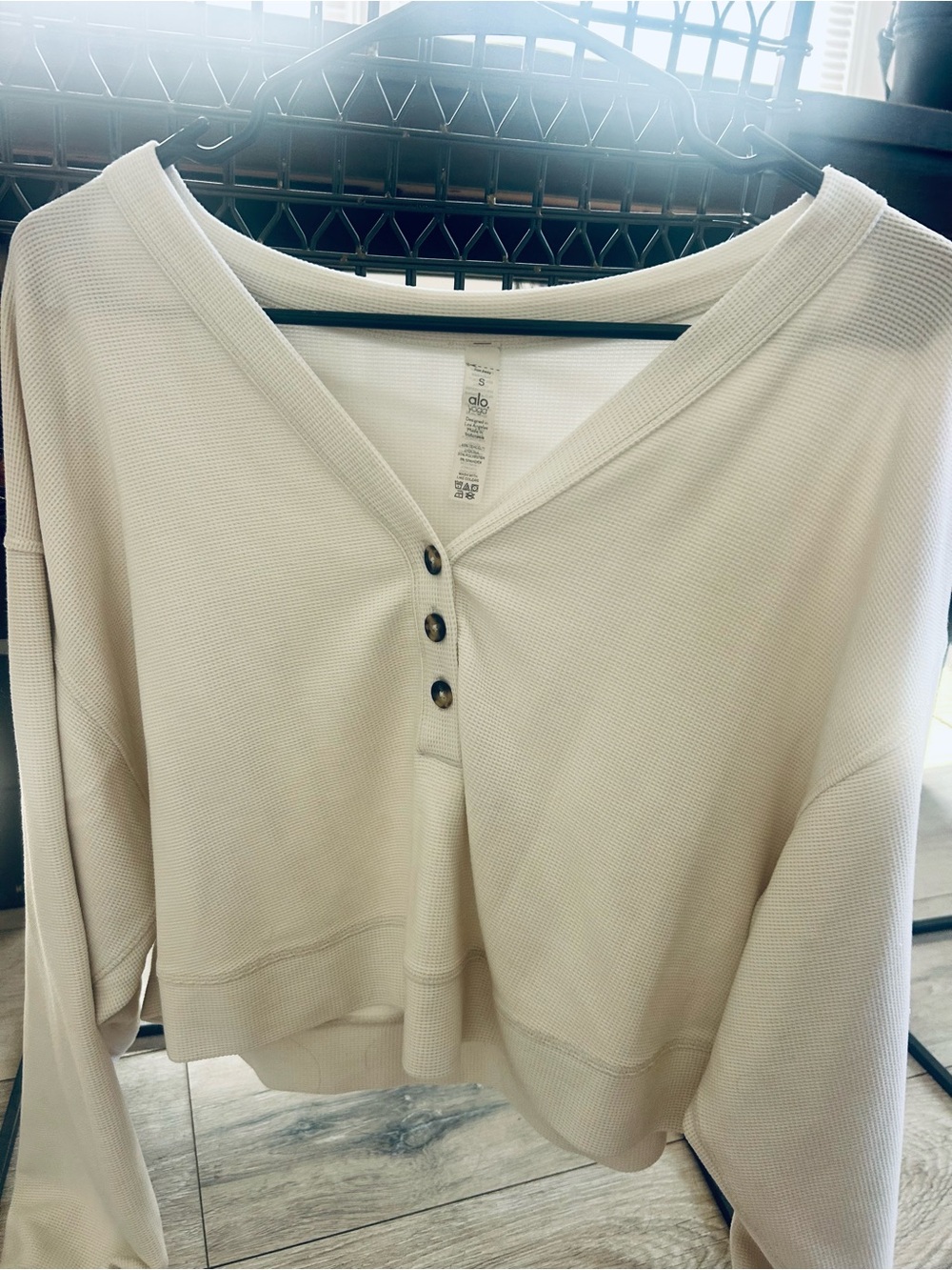 Alo Women's Cream Henley Waffle Long-Sleeve Top size small